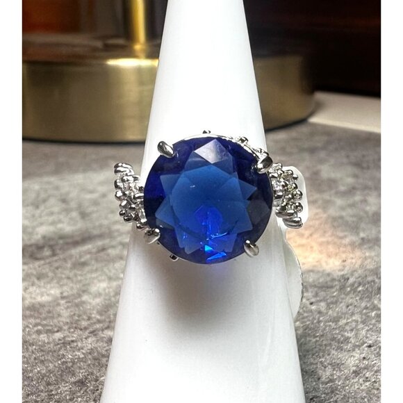 Ring Bomb Party Ring, NWOT, size 6 - Picture 5 of 7